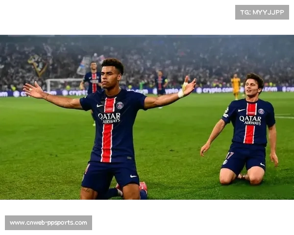 马赛2-1巴黎圣日耳曼一役，格林伍德一传一射定乾坤